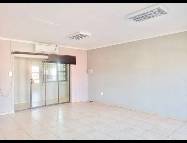 300M² BUSINESS CENTRE FOR SALE IN MAGNA VIA INDUSTRIAL